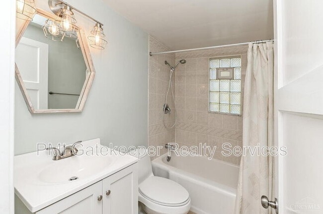 Building Photo - 5618 Leumas Rd