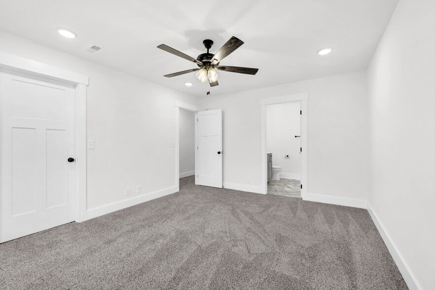 Building Photo - 180 Clay Ridge Dr