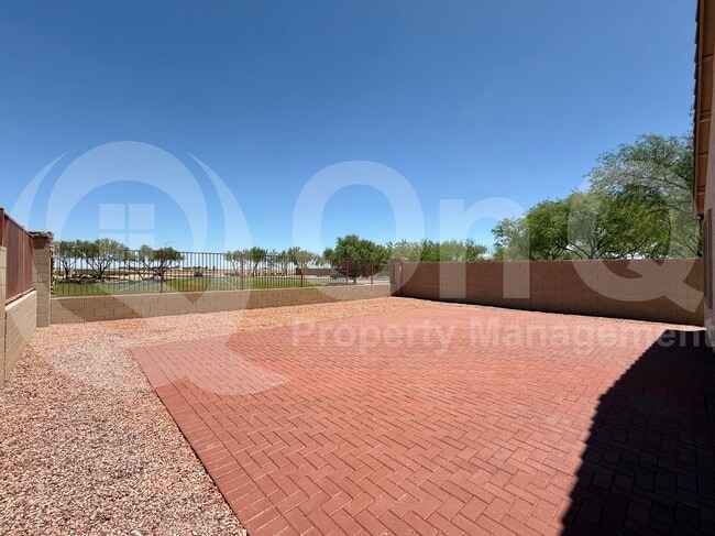Building Photo - 38032 W Vera Cruz Dr