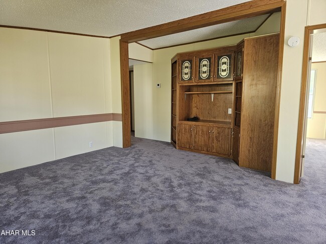 Building Photo - 124 Skyline Dr