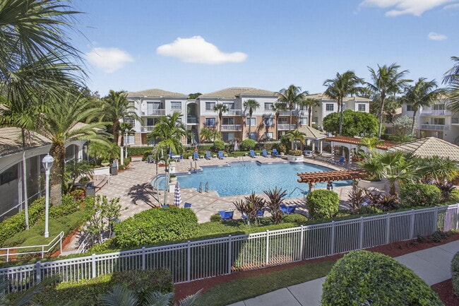 Building Photo - 5301 Myrtlewood Cir E