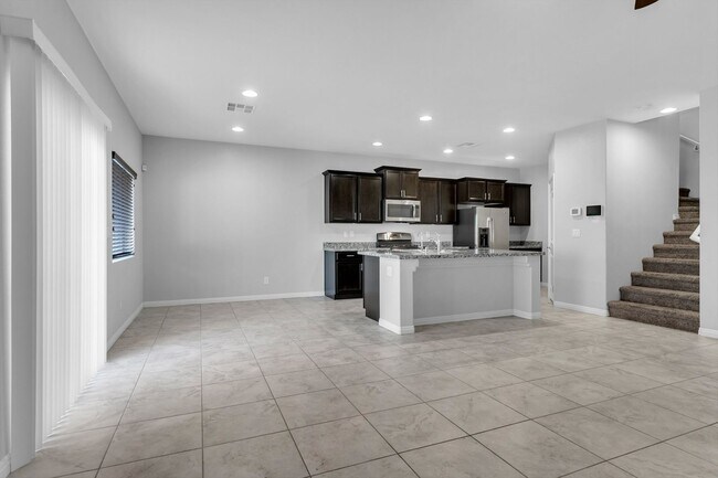 Building Photo - Great Southwest Home