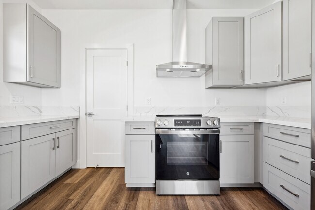 Building Photo - 22 Maiaku St