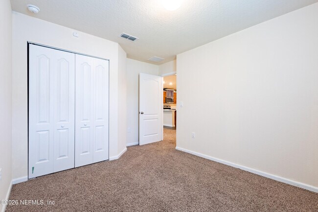 Building Photo - 2446 Oak Stream Dr