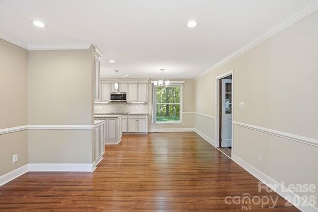 Building Photo - 301 Sardis Rd N