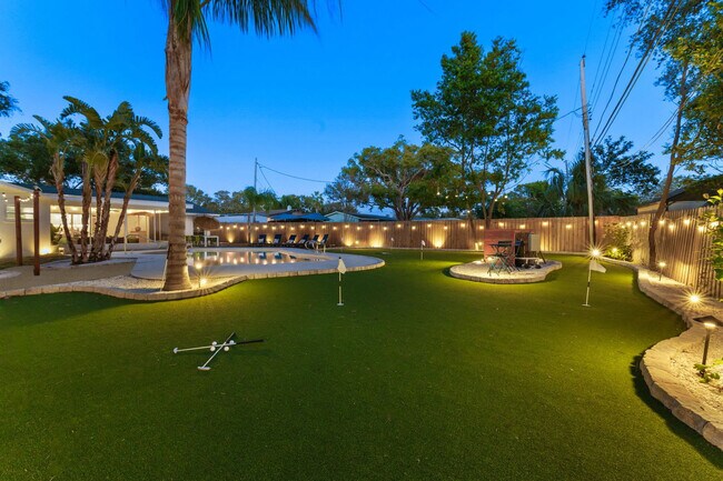 Building Photo - 13672 88th Ave N