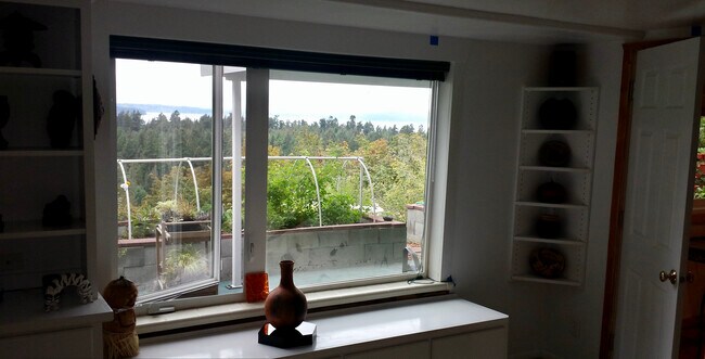 Wake up every morning to Puget Sound views. - 8261 Northrop Plz SW