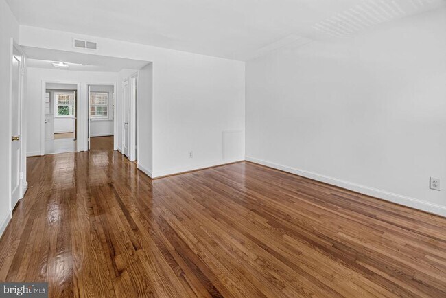 Building Photo - 7812 Tilbury St