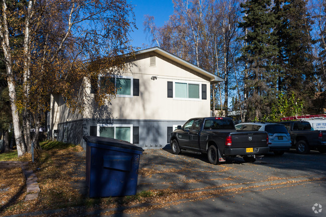 Building Photo - Fourplex