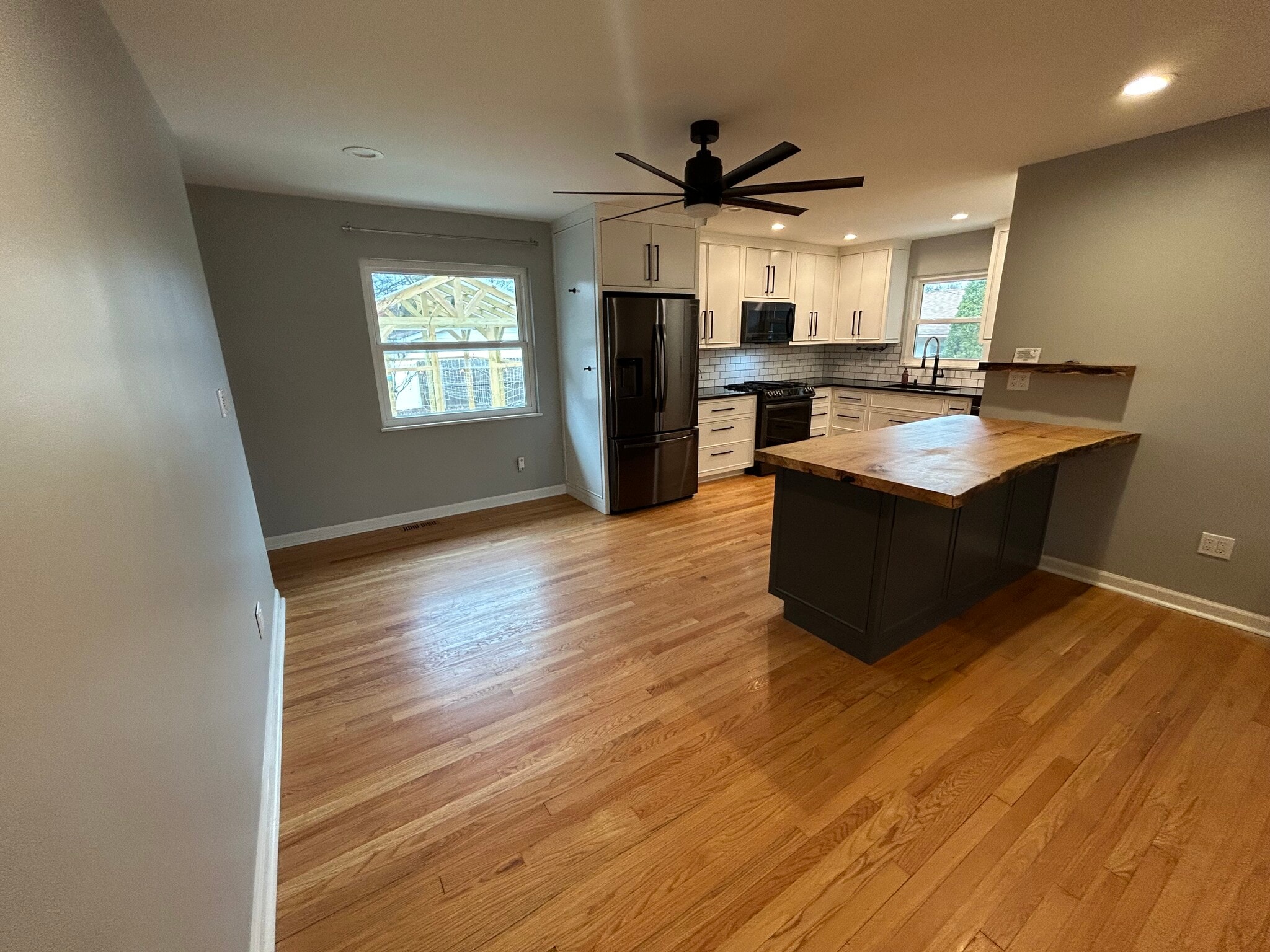 Building Photo - 1008 Lambeth Dr