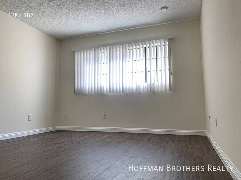 Building Photo - 9801 Tabor St