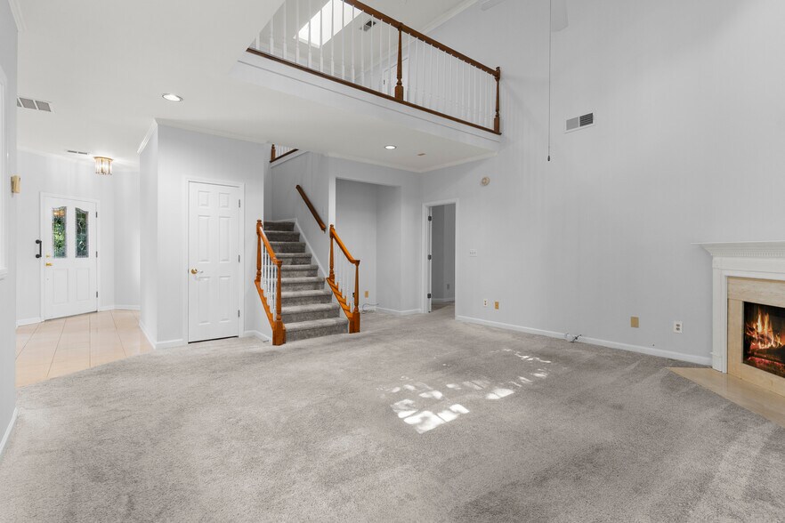 Building Photo - 1050 Shady Valley Pl NE