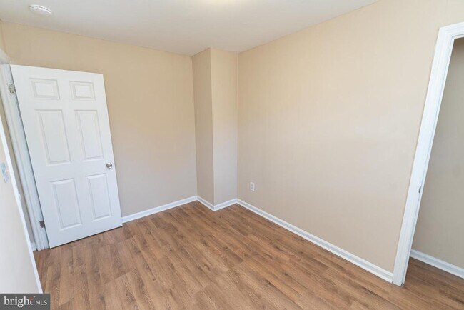 Building Photo - 504 Plover Rd