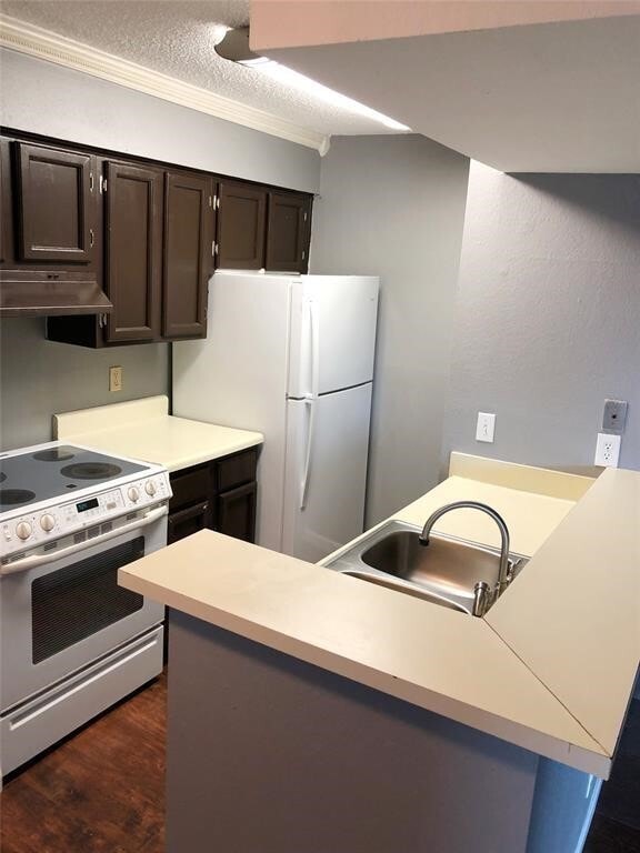 Building Photo - 17331 Red Oak Dr