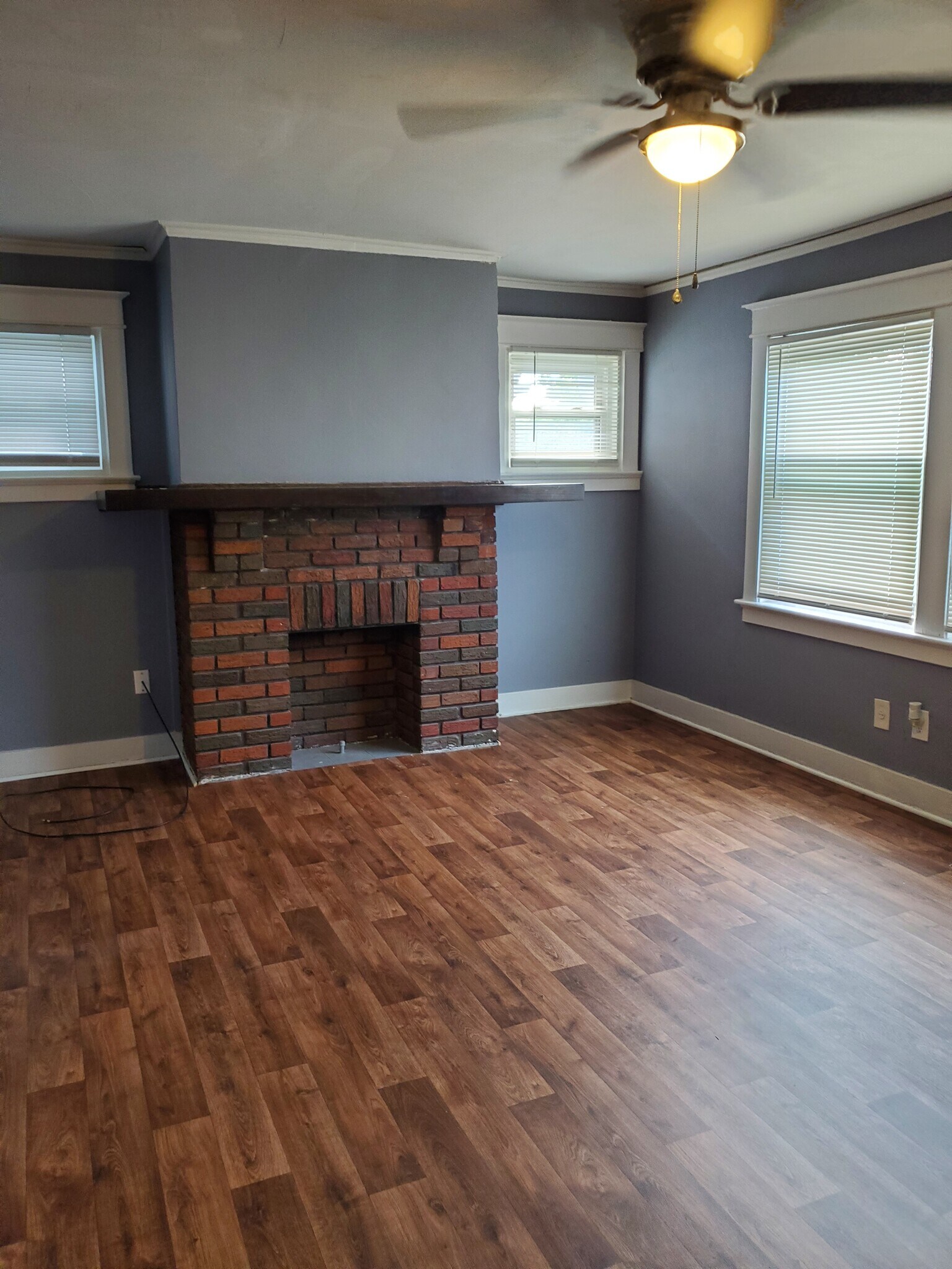 Building Photo - 128 Pointview Ave