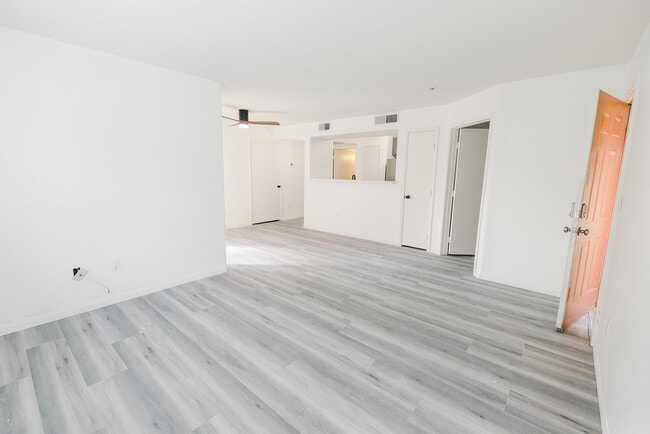 Building Photo - 2300 E Silverado Ranch Blvd