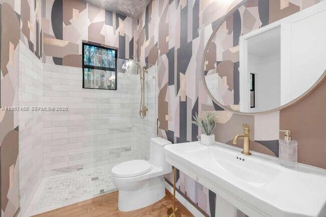 Building Photo - 2330 Overbrook St