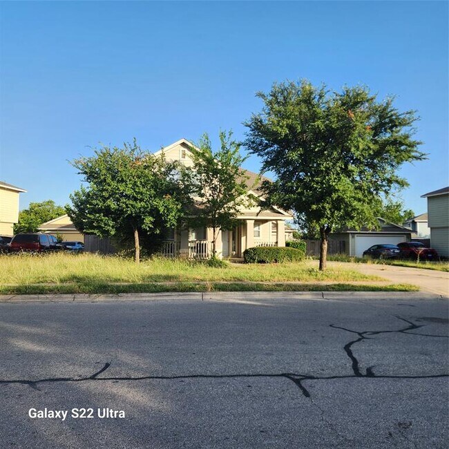 Building Photo - 2341 Bluffstone Dr