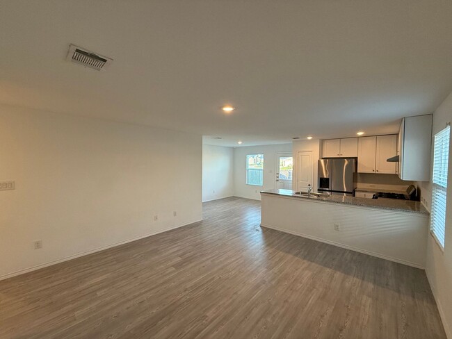 Building Photo - 3Bd 2Ba in Voss Farms Community, NBTX