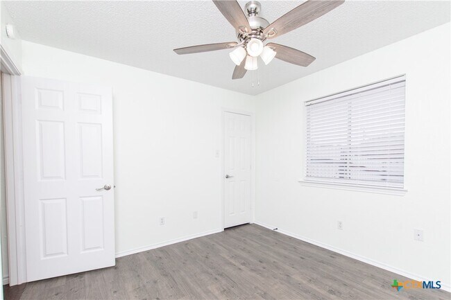 Building Photo - 1802 Lava Ln