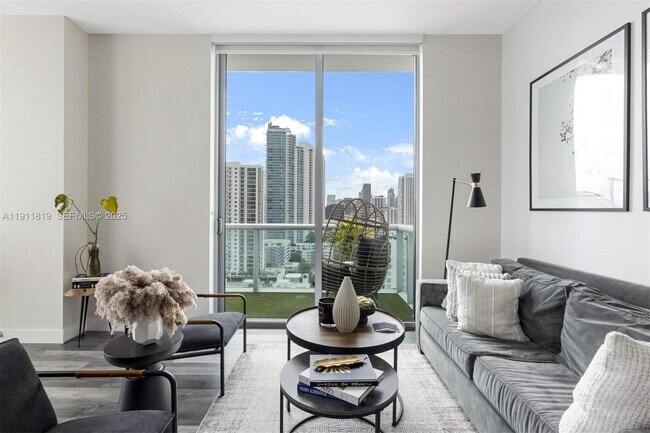 Building Photo - 333 NE 24th St