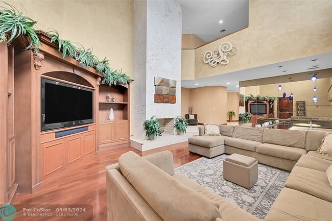Building Photo - 4200 Coral Hills Dr