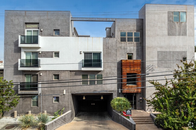 Alternate - THE WATERMARQUE CONDOS