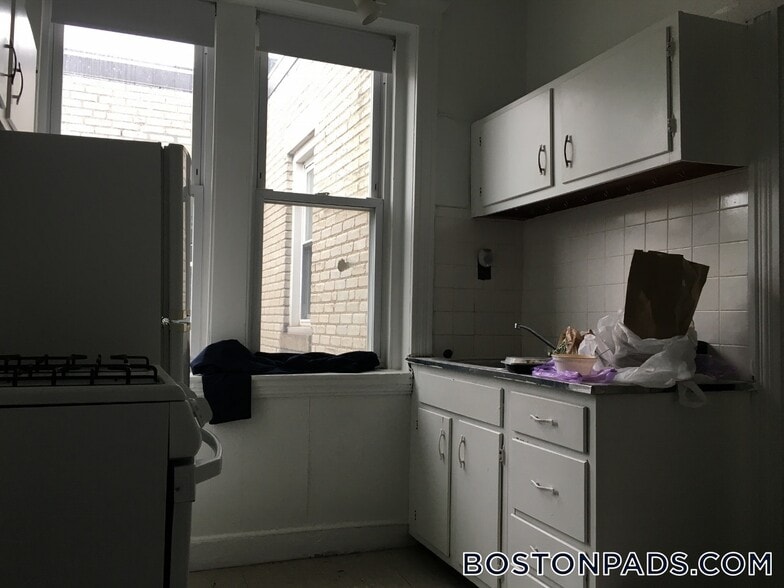 Building Photo - 1800 Commonwealth Ave