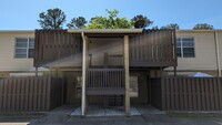 Building Photo - 3924 SW 26th Dr