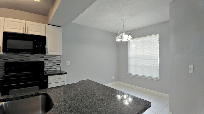 Building Photo - 1013 S Hiawassee Rd