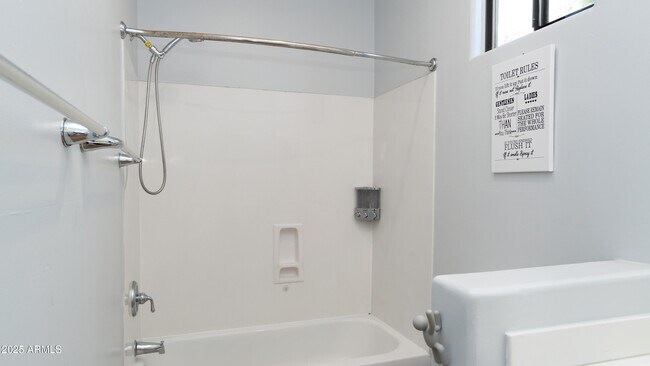Building Photo - 44 W Foothill Dr