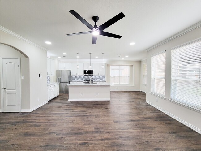 Building Photo - 21422 Beverly Chase Dr