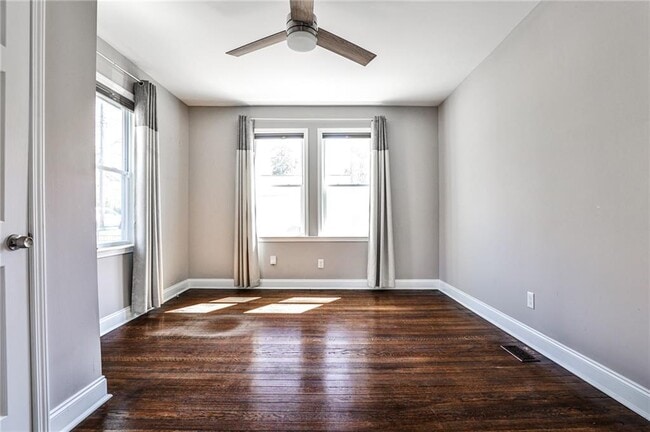 Building Photo - 220 Mayson Ave NE