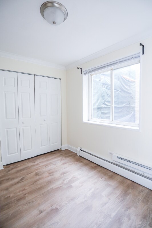 Building Photo - 6110 N Kenmore Ave