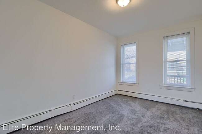Building Photo - 4 br, 1 bath House - 588 W Princess Street