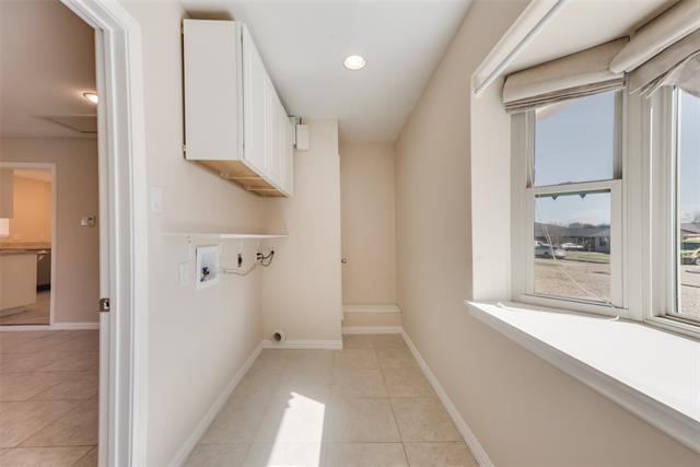 Building Photo - 8611 Hanford Dr