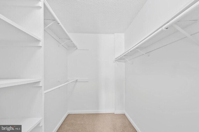 Building Photo - 4500 S Four Mile Run Dr