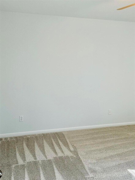 Building Photo - 2800 Canyon Valley Run