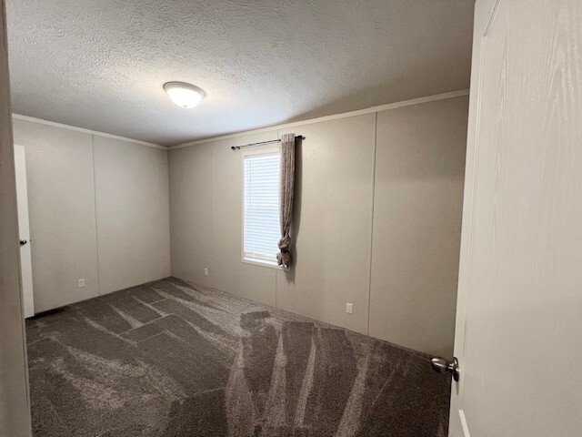 Building Photo - 46000 Geddes Rd