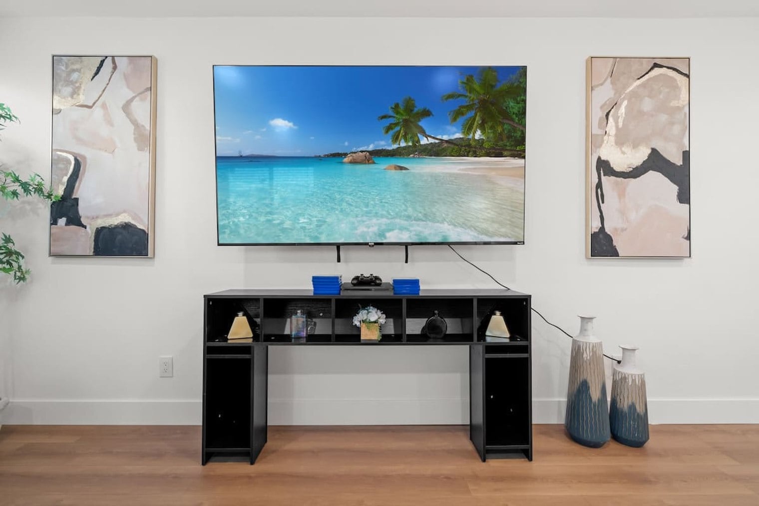 Building Photo - 1676 Raynell Way