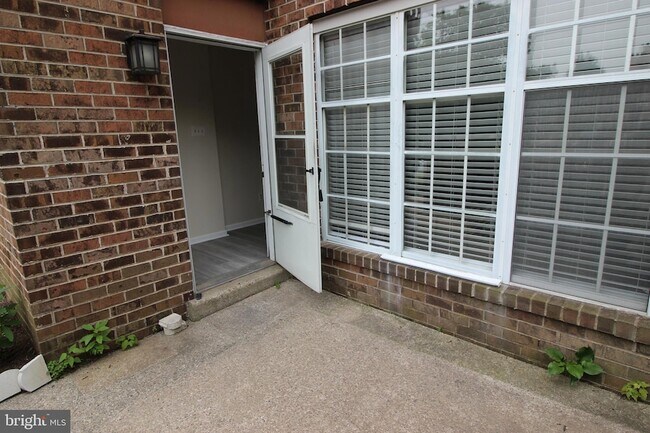 Building Photo - 1794A Bayley Lane