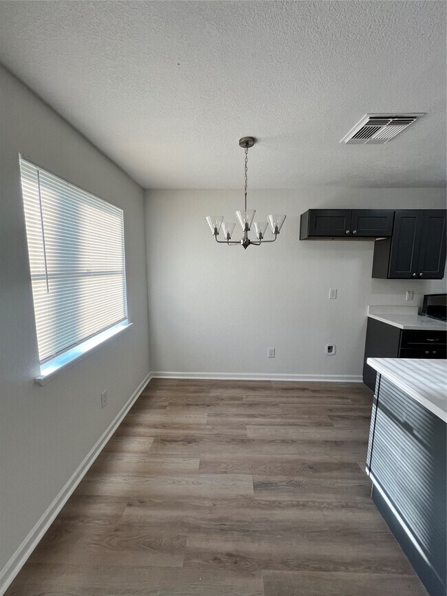 Building Photo - 12811 Murr Way