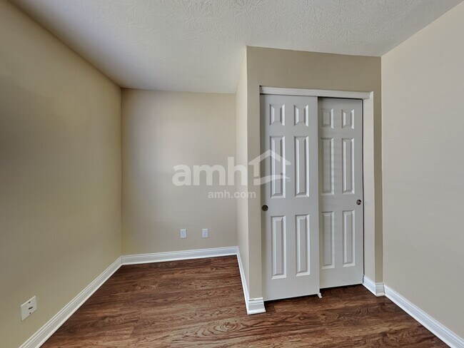 Building Photo - 7852 Highbrook Dr