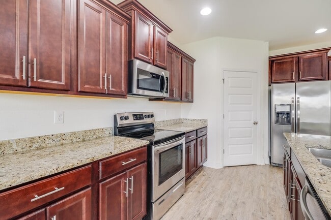 Building Photo - 10837 Chapelwood Dr