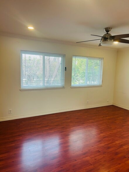 Primary bedroom - 9808 Via Sonoma