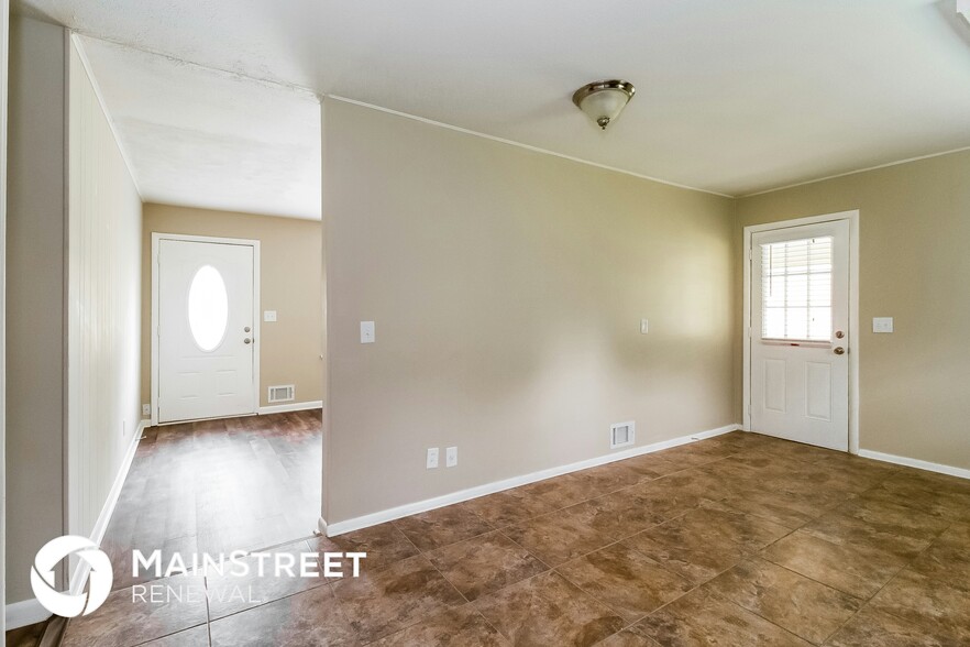Building Photo - 5602 Mockernut Ln
