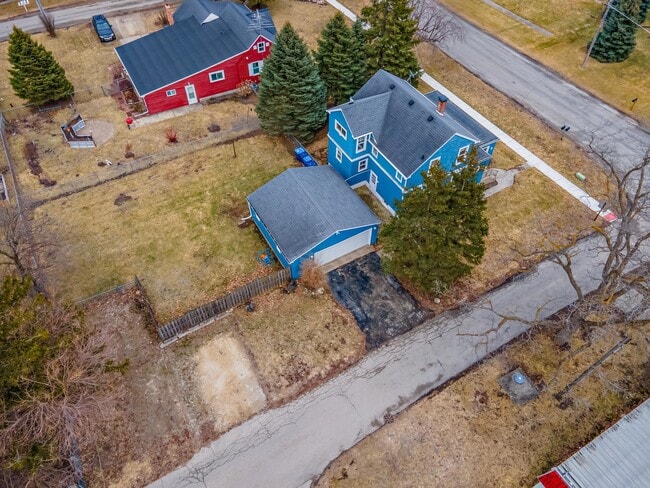 Building Photo - 25 E Chestnut Ave