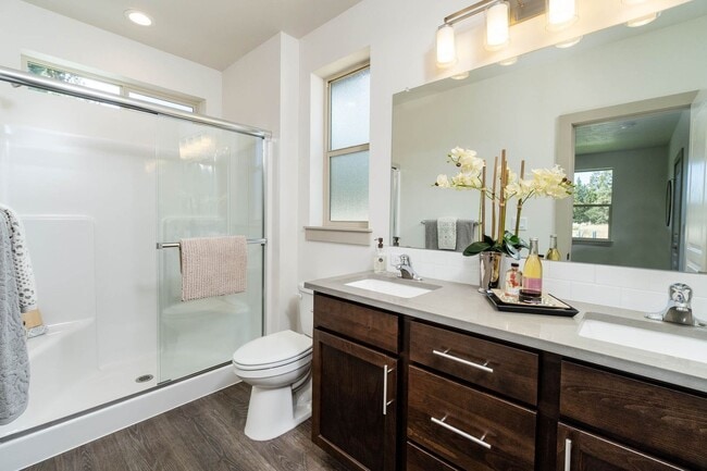Building Photo - Newer 3 Bed/2 Bath Construction on Bend's Eastside - Cessna Drive