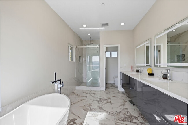 Building Photo - 53 Saddlebow Rd