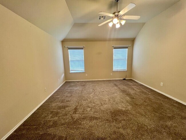 Building Photo - 2205 SW 93rd Pl